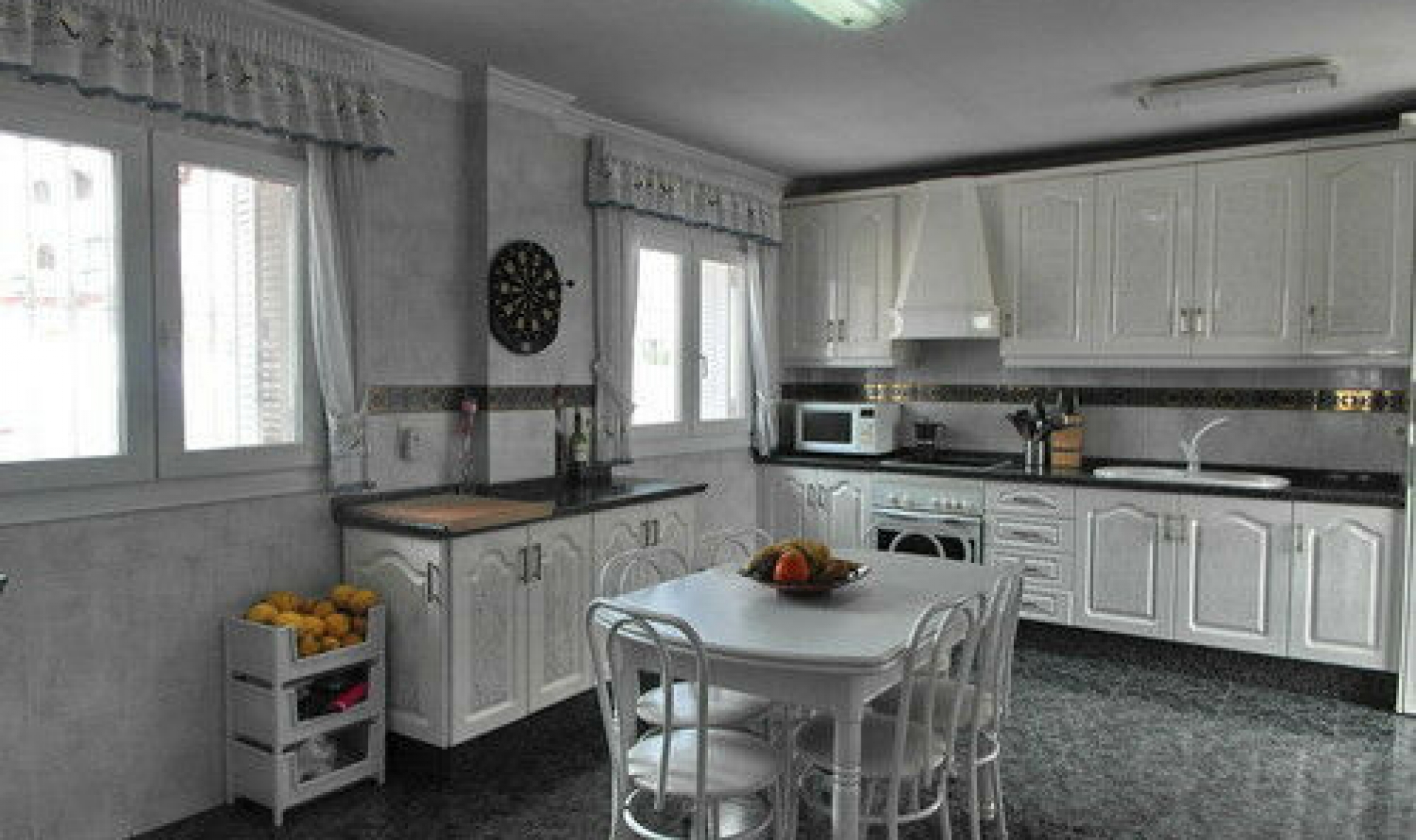 Resale - House -
Torre del Mar