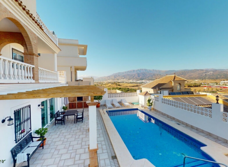 Resale - House -
Torre del Mar