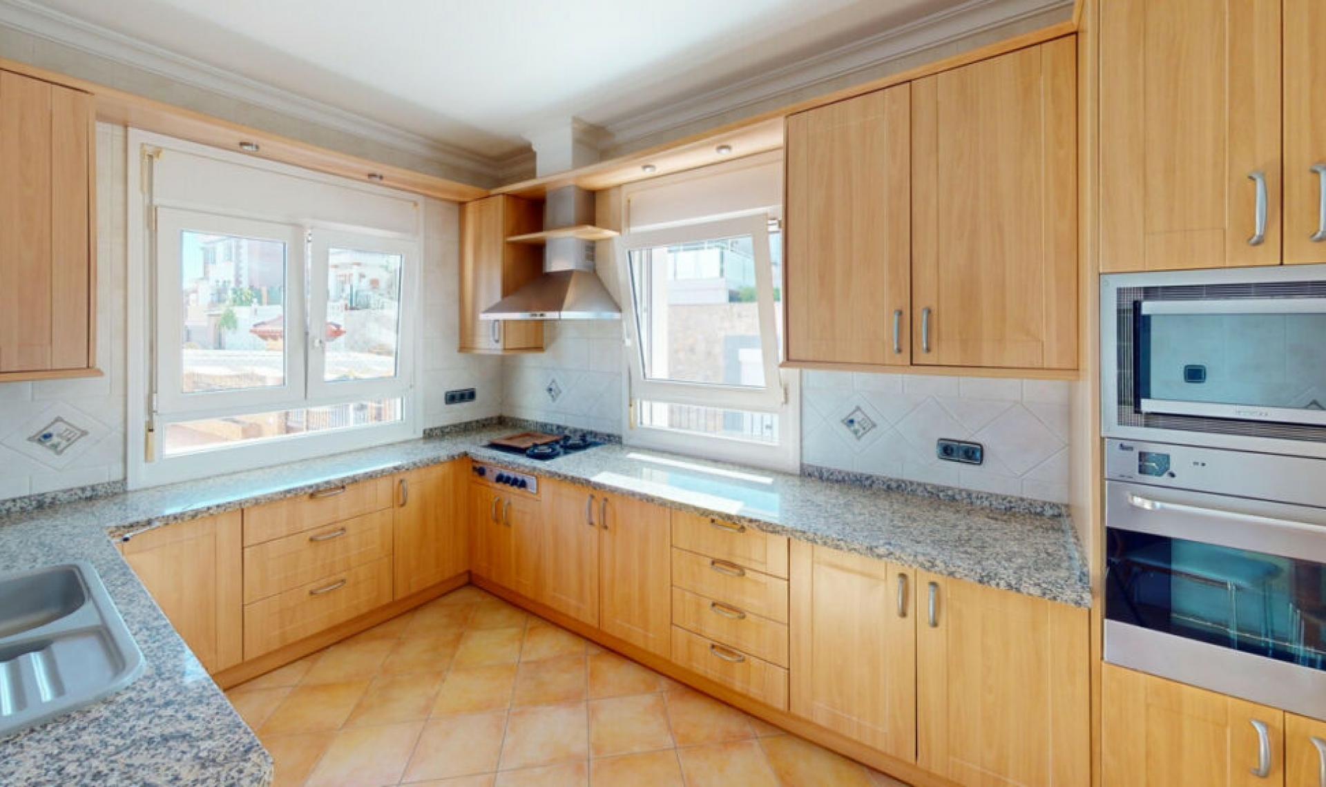 Resale - House -
Torre del Mar