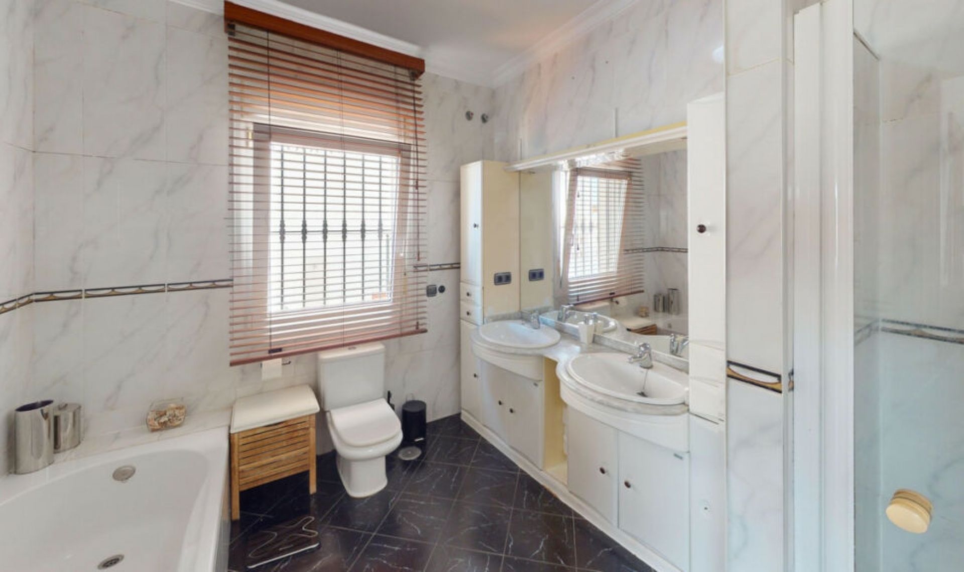 Resale - House -
Torre del Mar