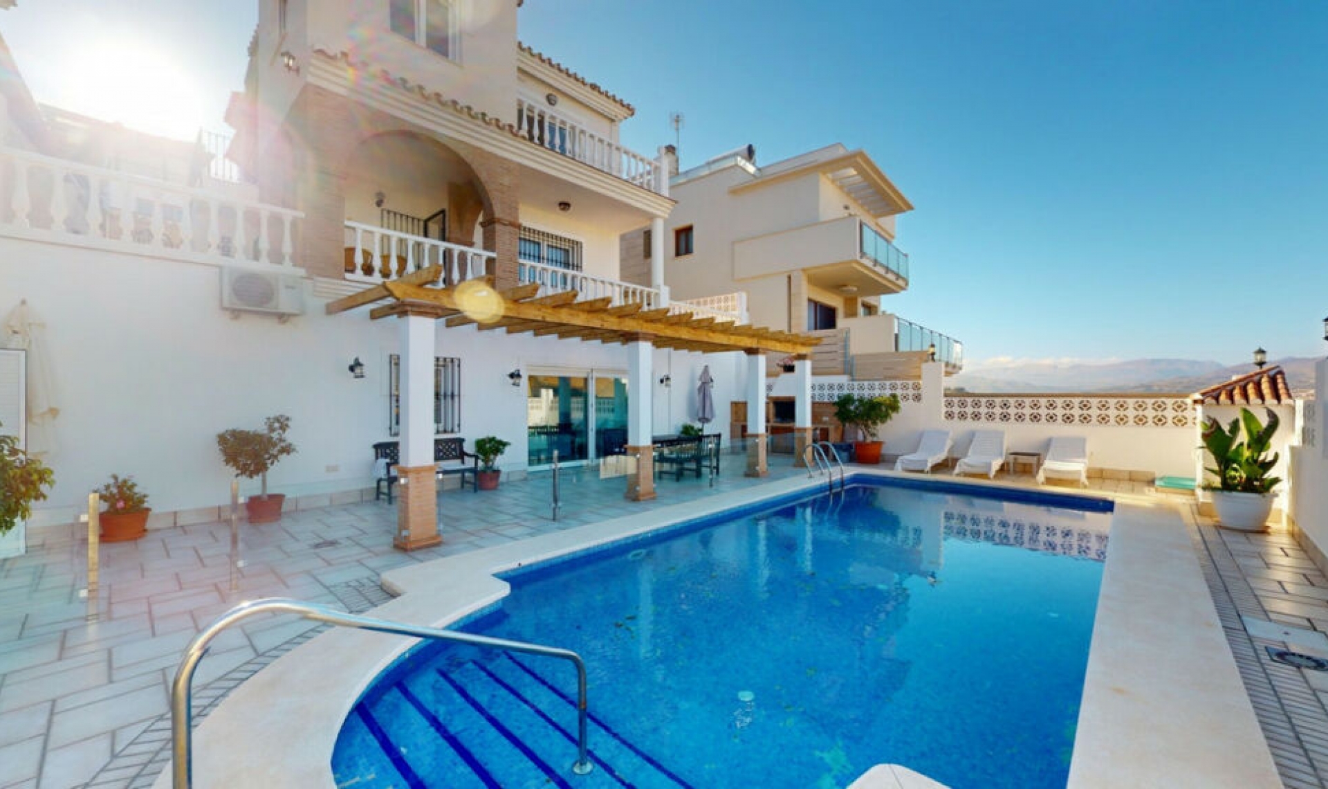 Resale - House -
Torre del Mar