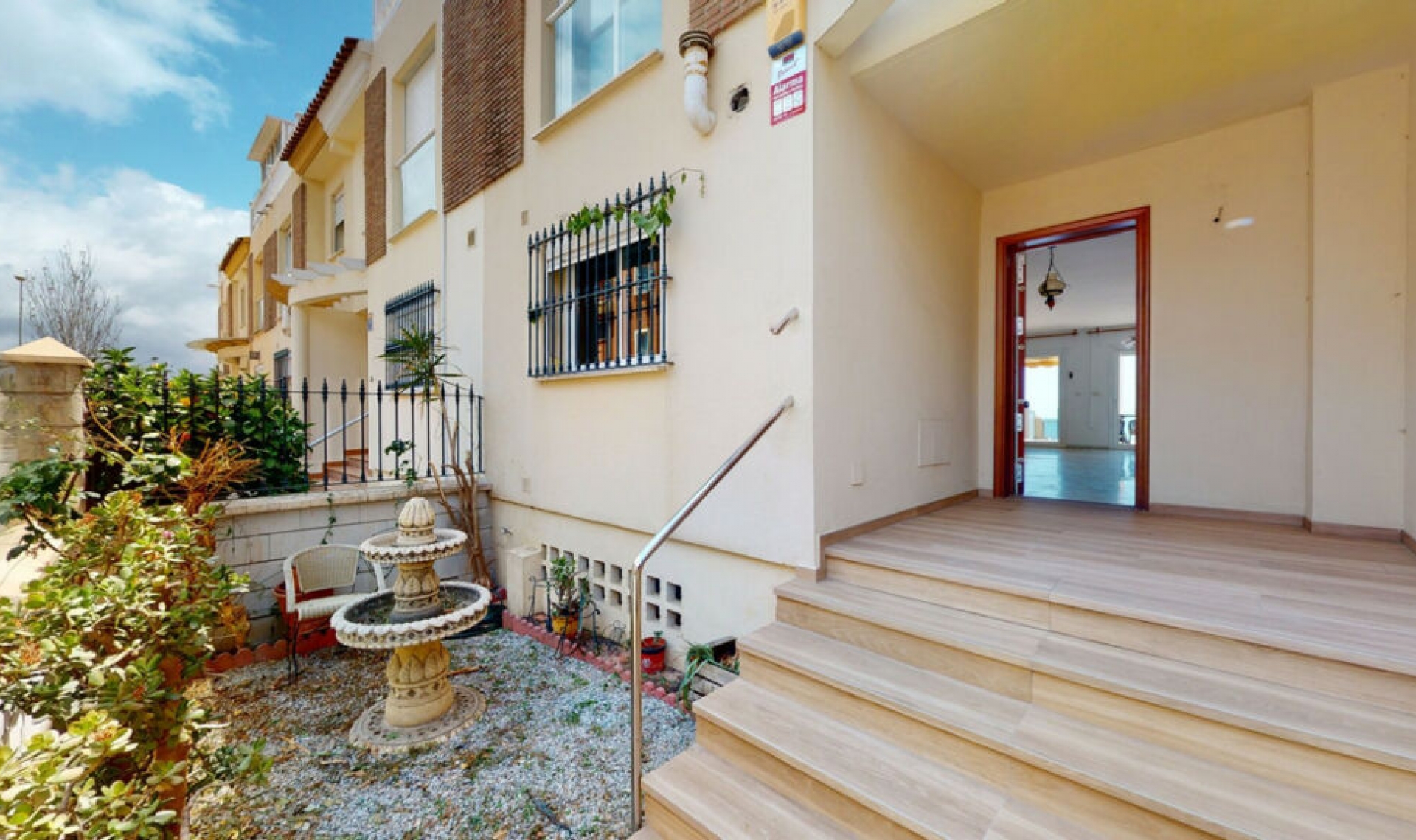 Resale - House -
Torre del Mar