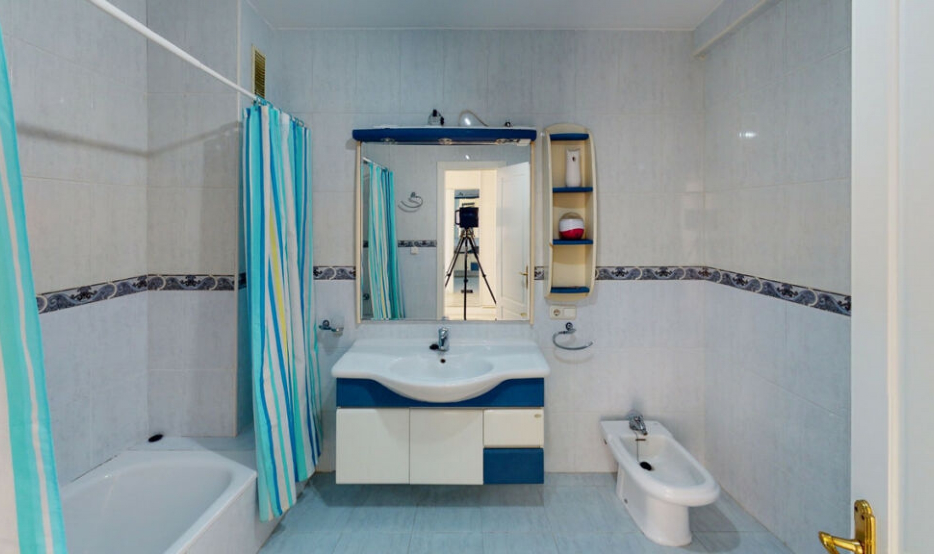 Resale - House -
Torre del Mar