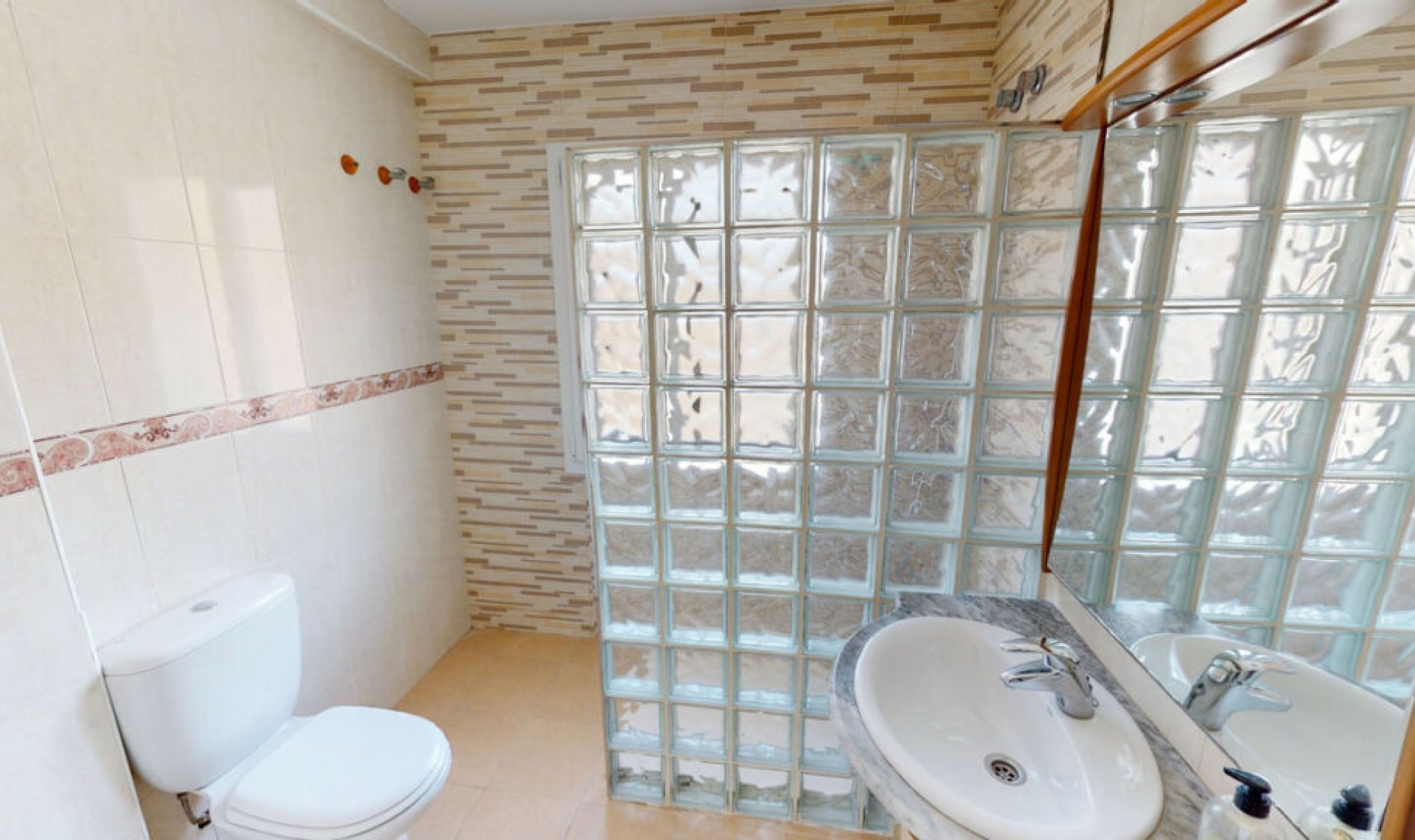 Resale - House -
Torre del Mar