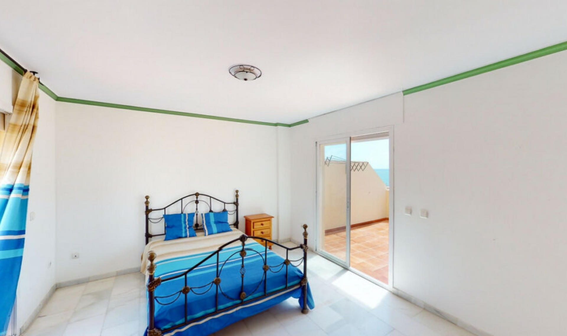 Resale - House -
Torre del Mar