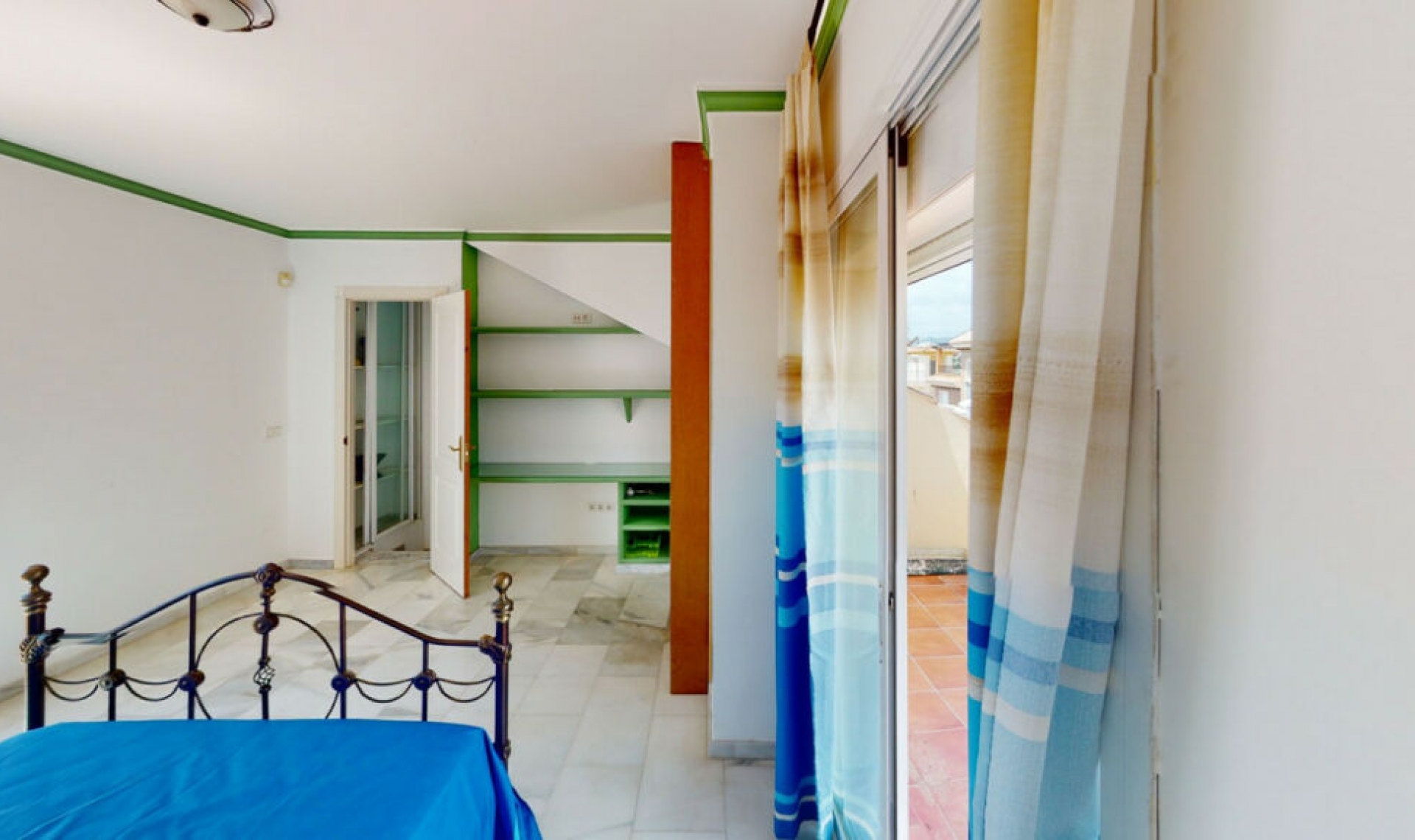 Resale - House -
Torre del Mar