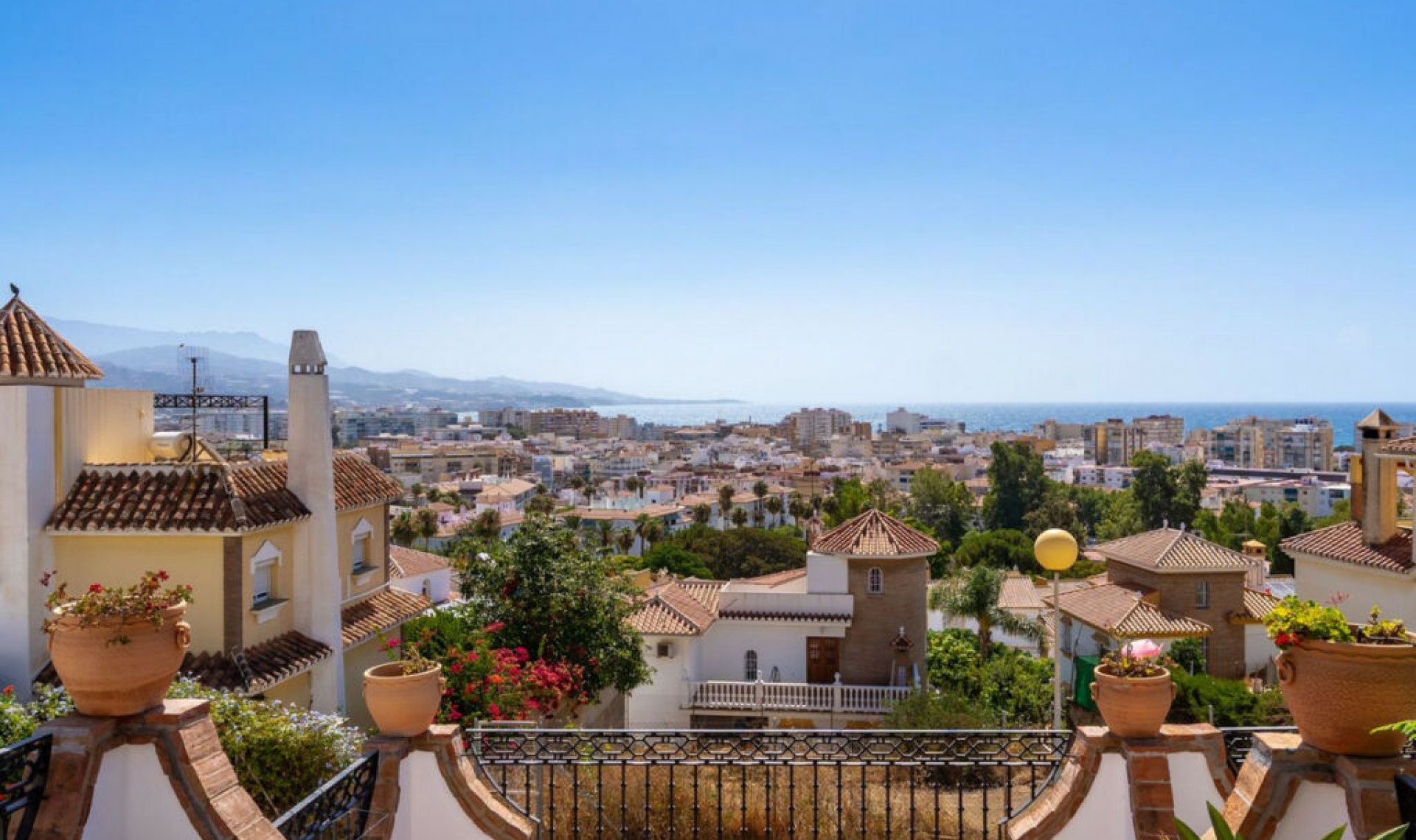 Resale - House -
Torre del Mar