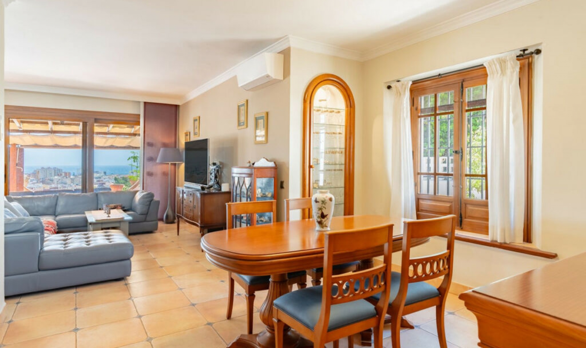 Resale - House -
Torre del Mar