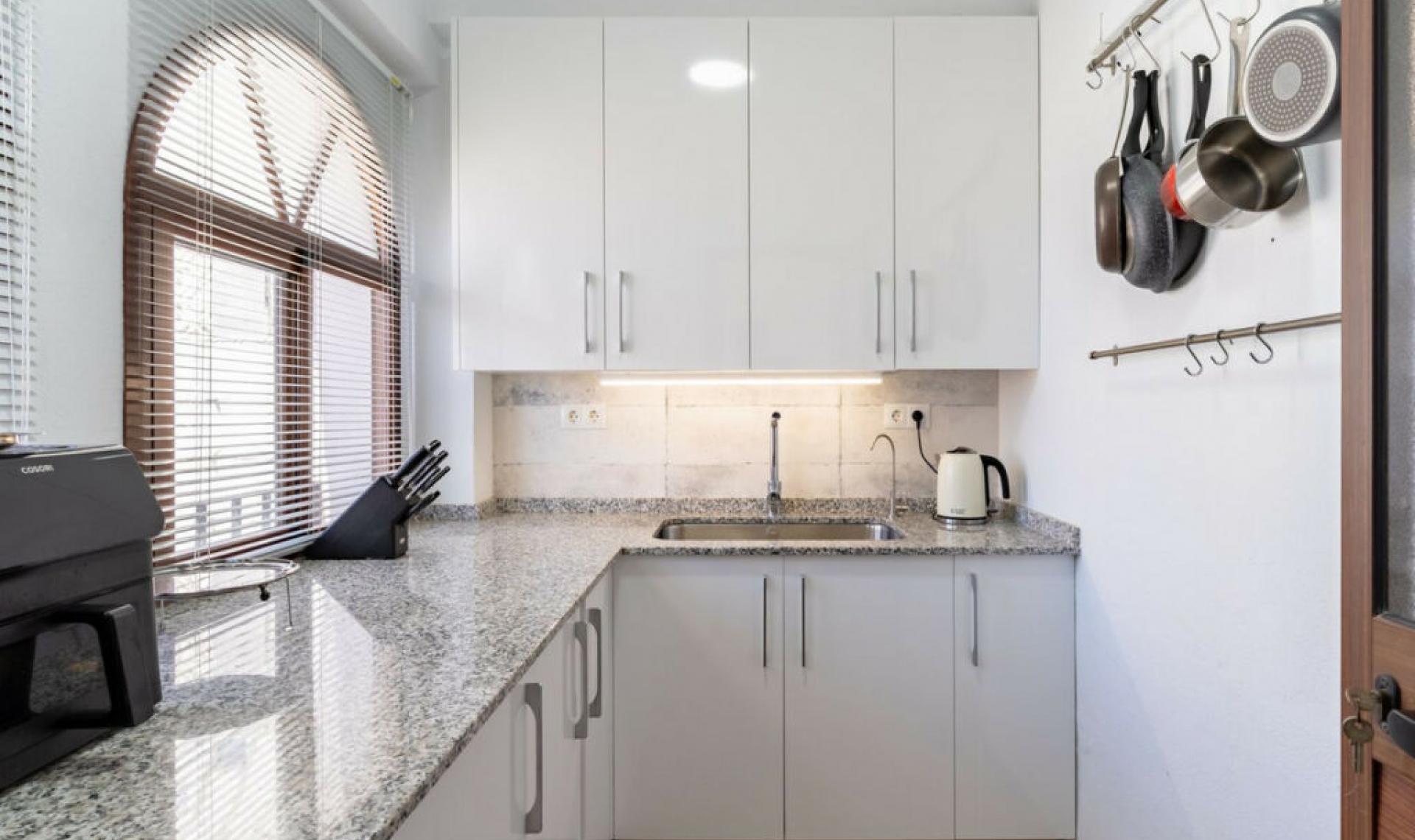 Resale - House -
Torre del Mar