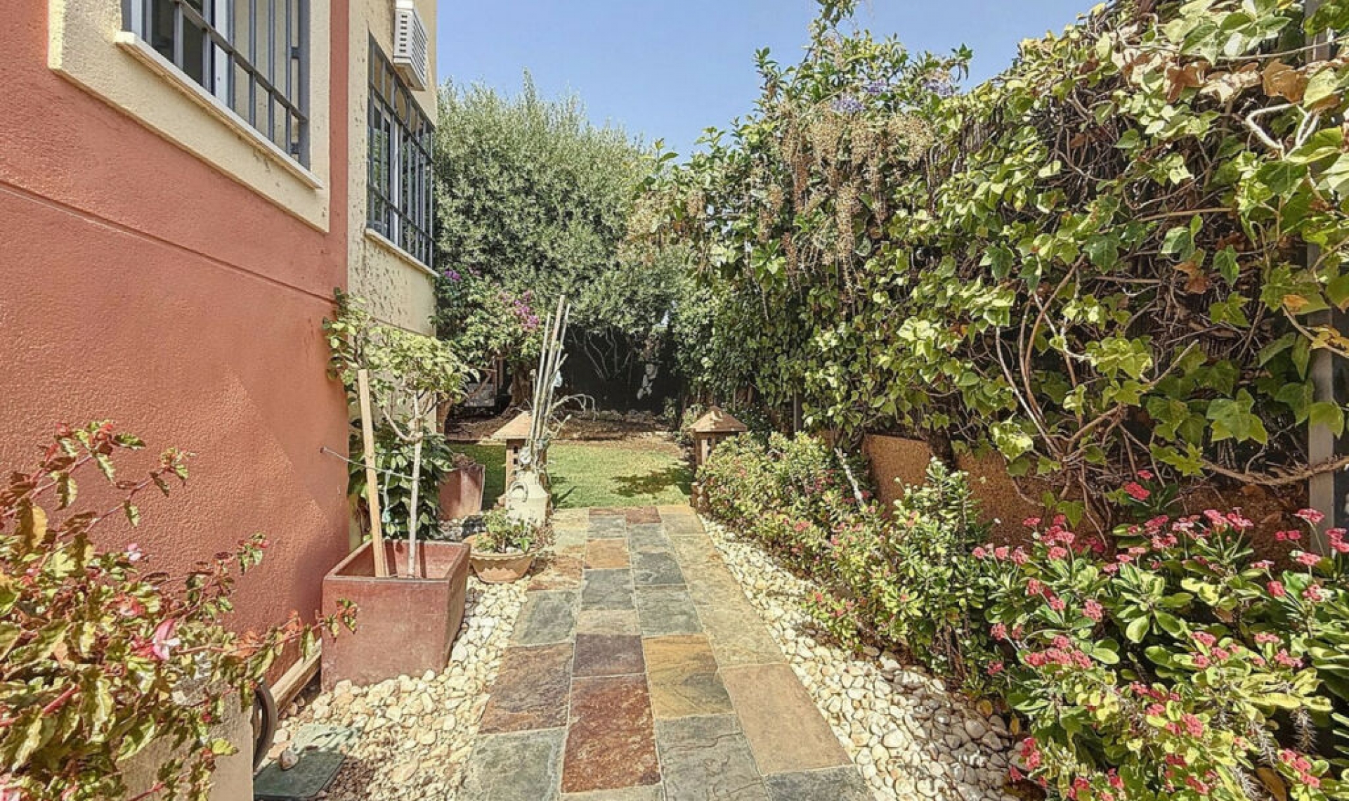 Resale - House -
Torre del Mar