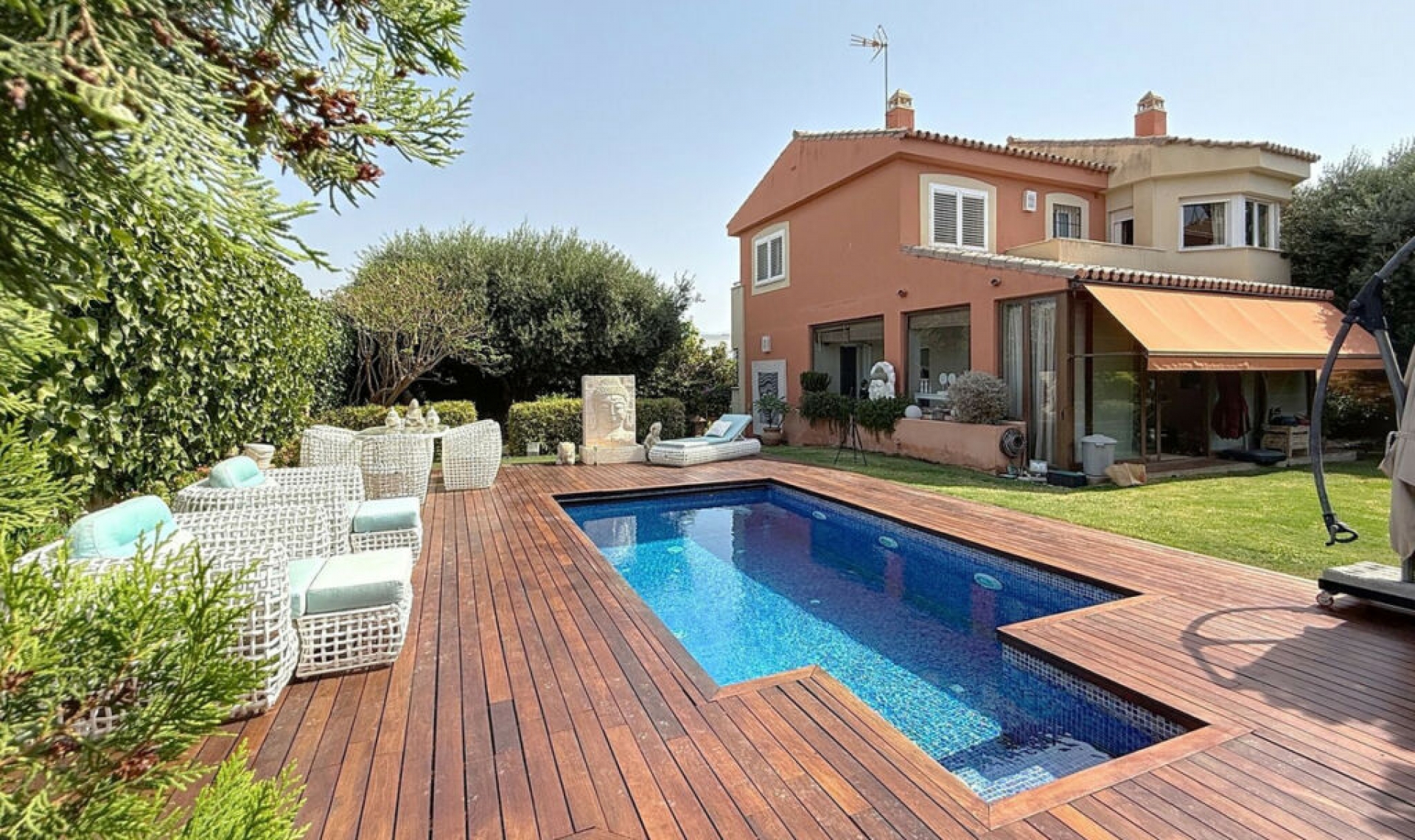 Resale - House -
Torre del Mar