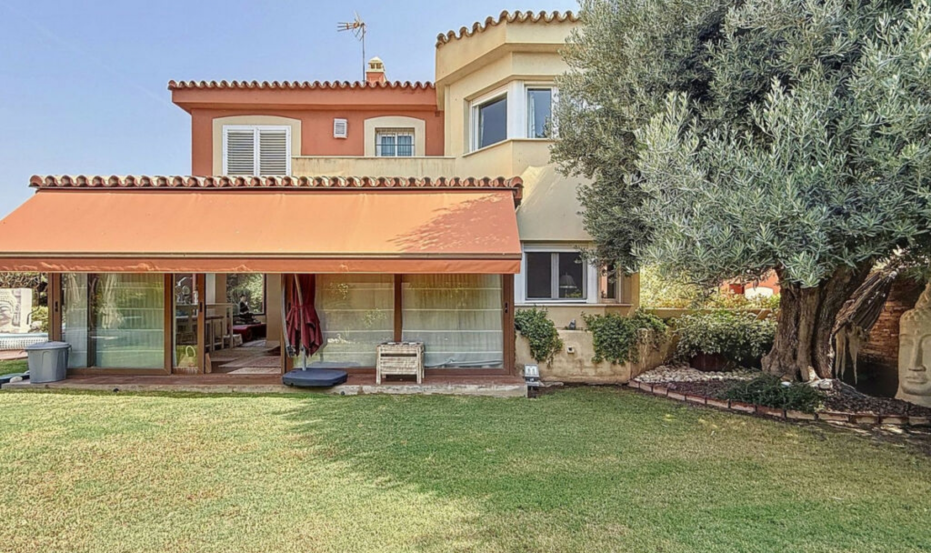 Resale - House -
Torre del Mar