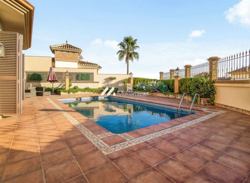 Resale - House -
Torre del Mar