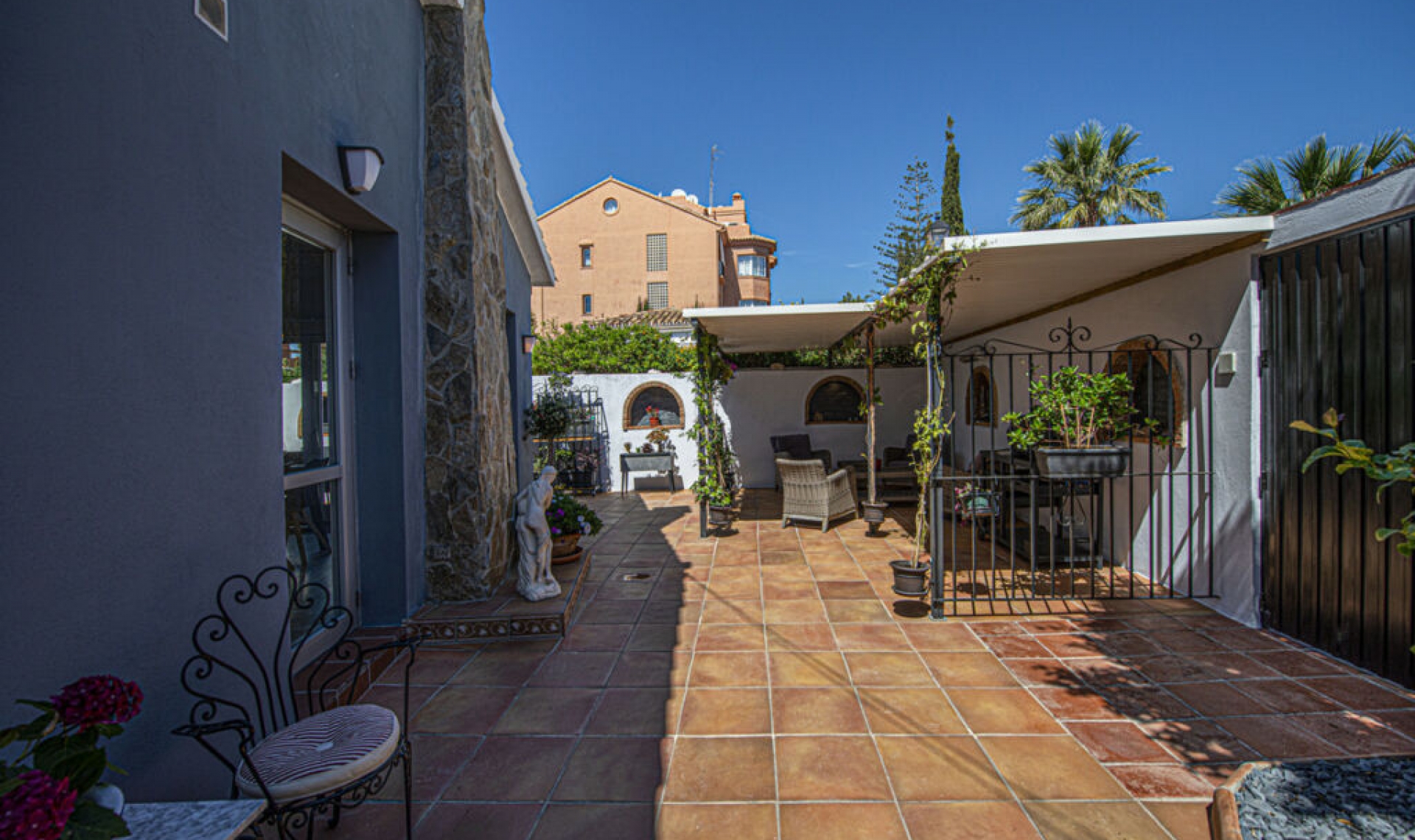 Resale - House -
Torreblanca