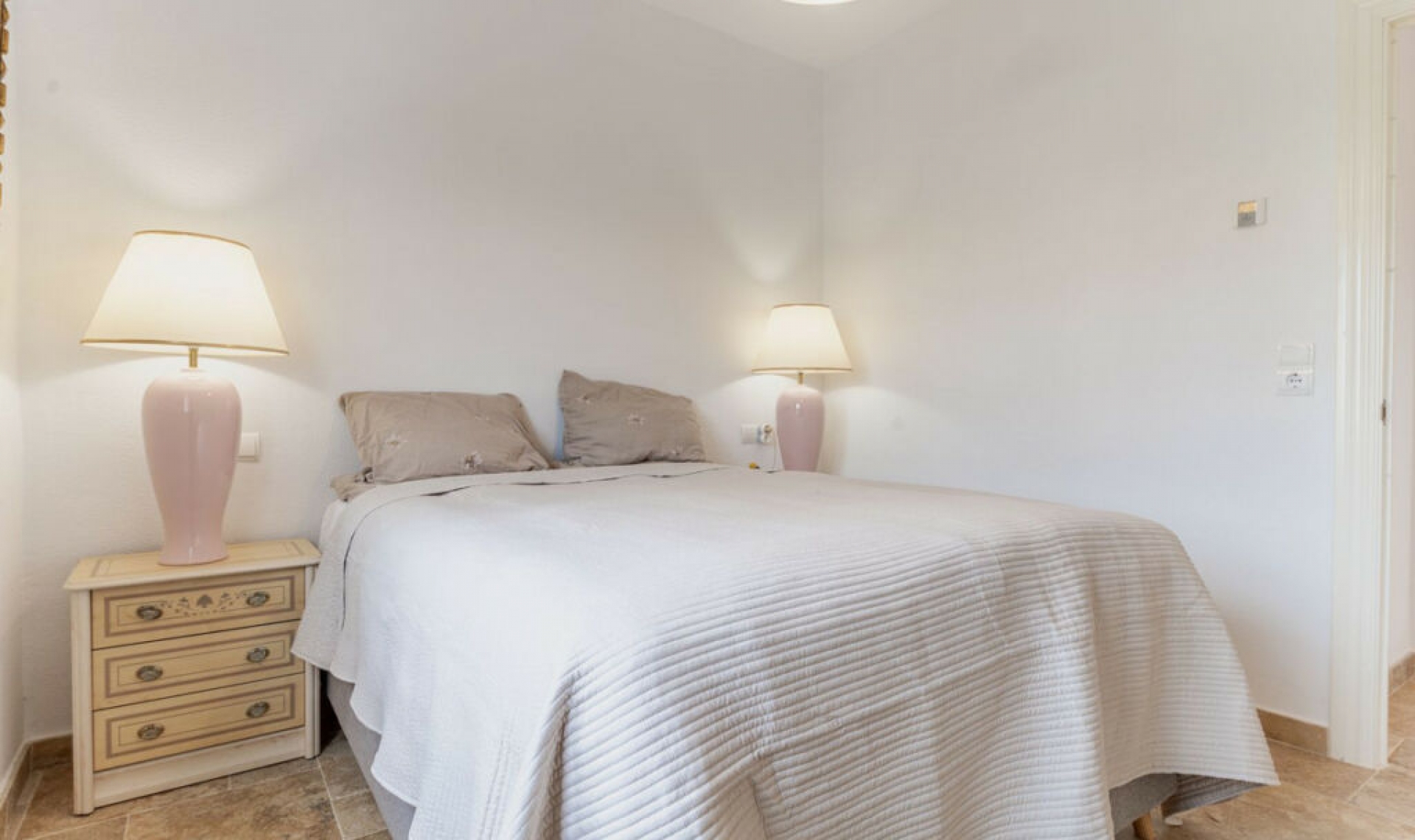 Resale - House -
Torreblanca