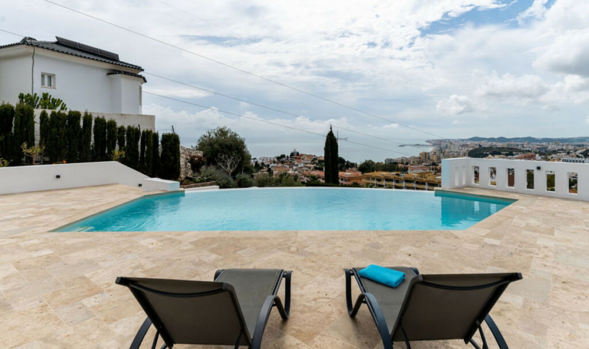 Resale - House -
Torreblanca