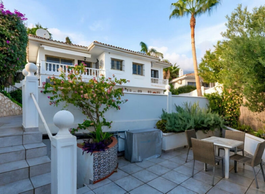 Resale - House -
Torreblanca