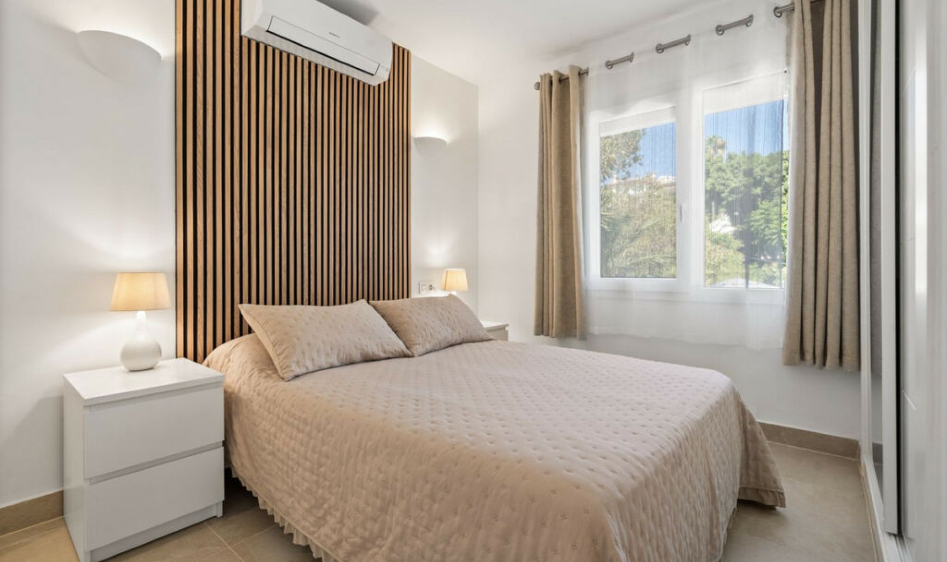 Resale - House -
Torreblanca