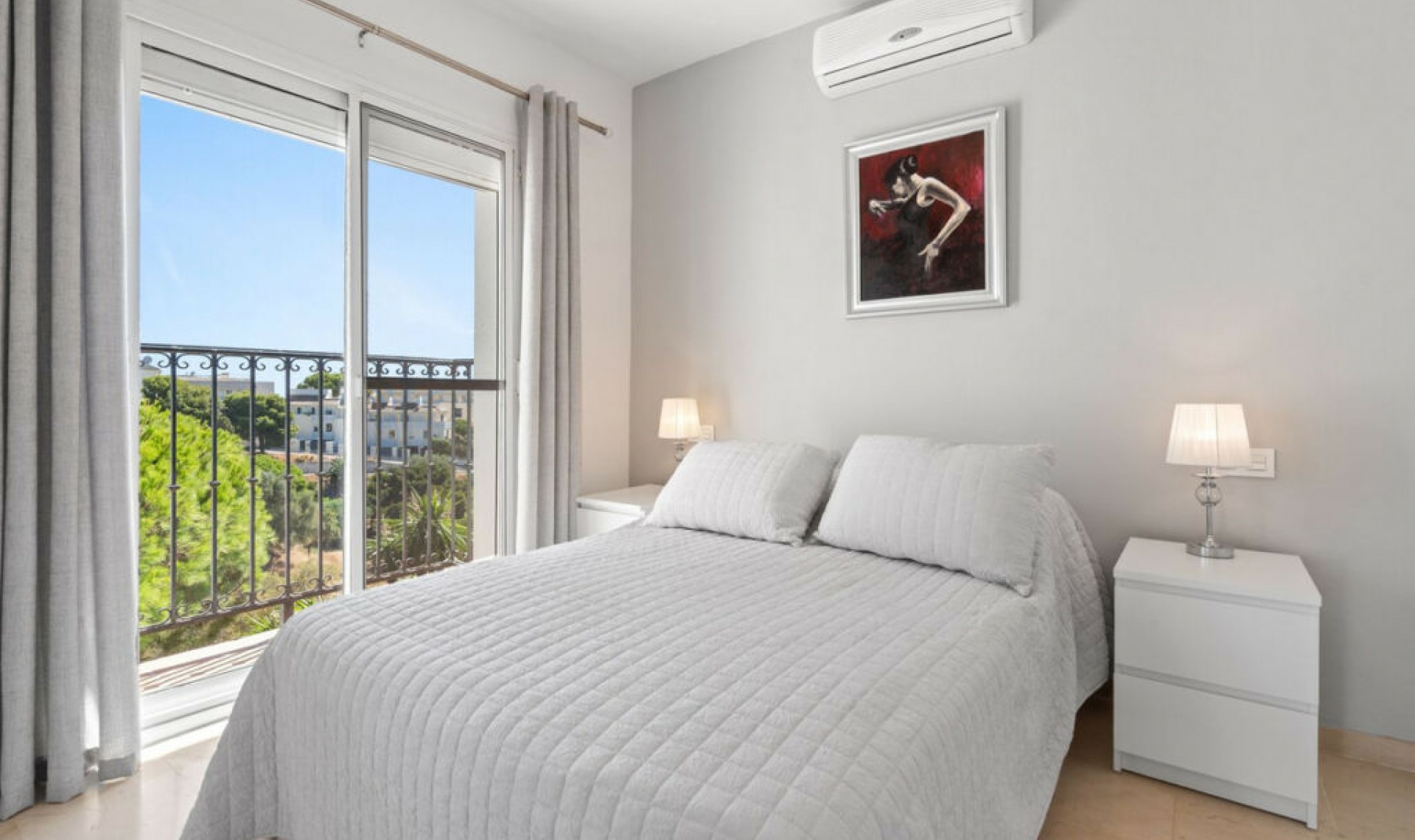 Resale - House -
Torreblanca