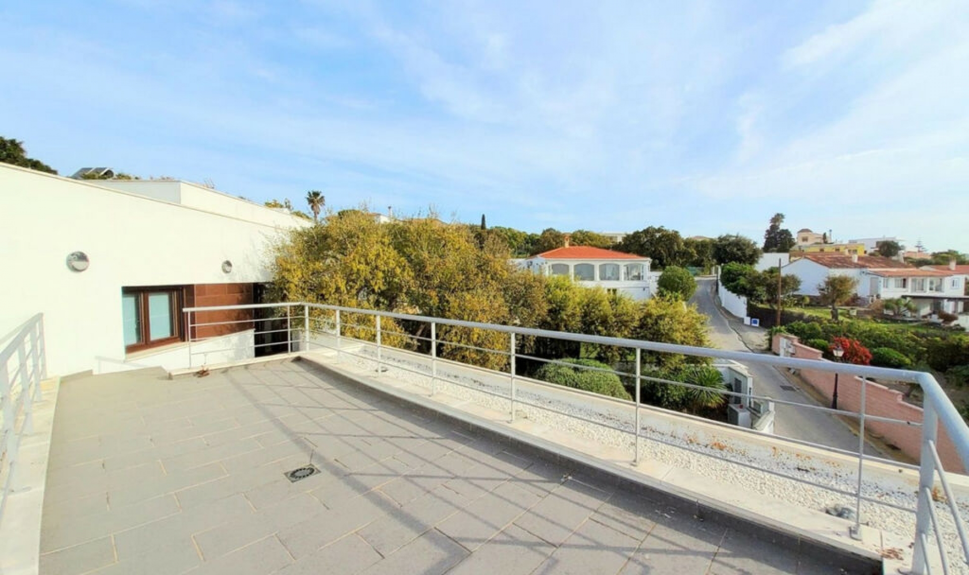 Resale - House -
Torreguadiaro