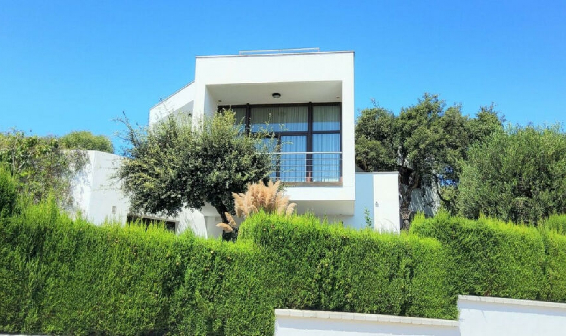 Resale - House -
Torreguadiaro