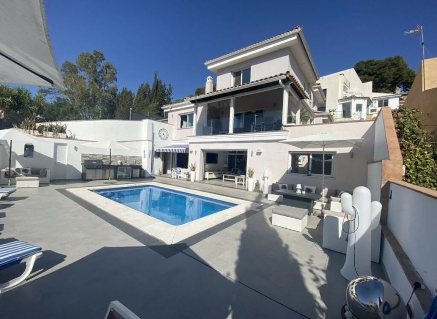 Resale - House -
Torremolinos