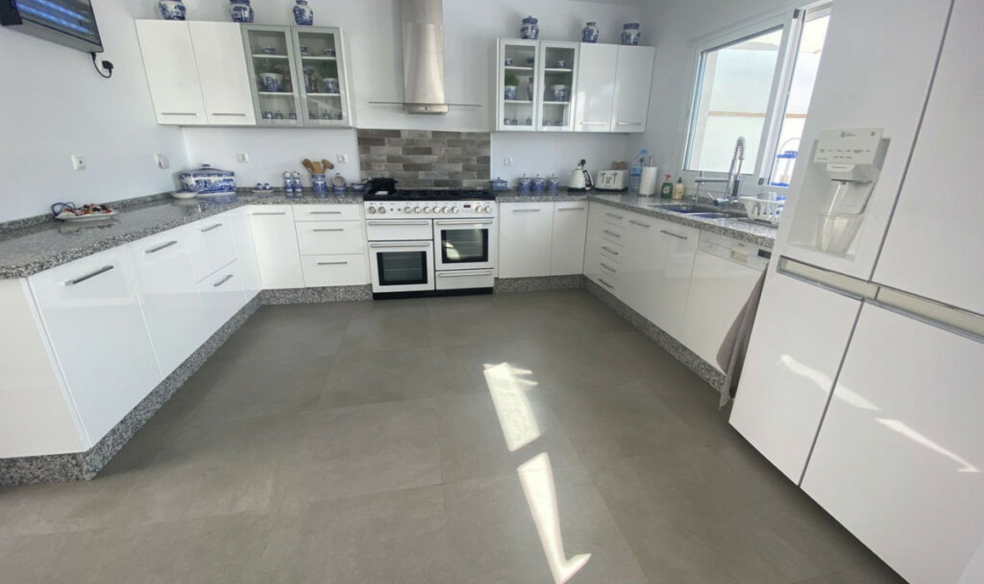 Resale - House -
Torremolinos