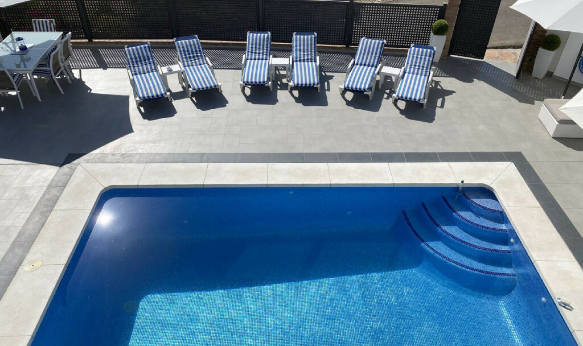 Resale - House -
Torremolinos