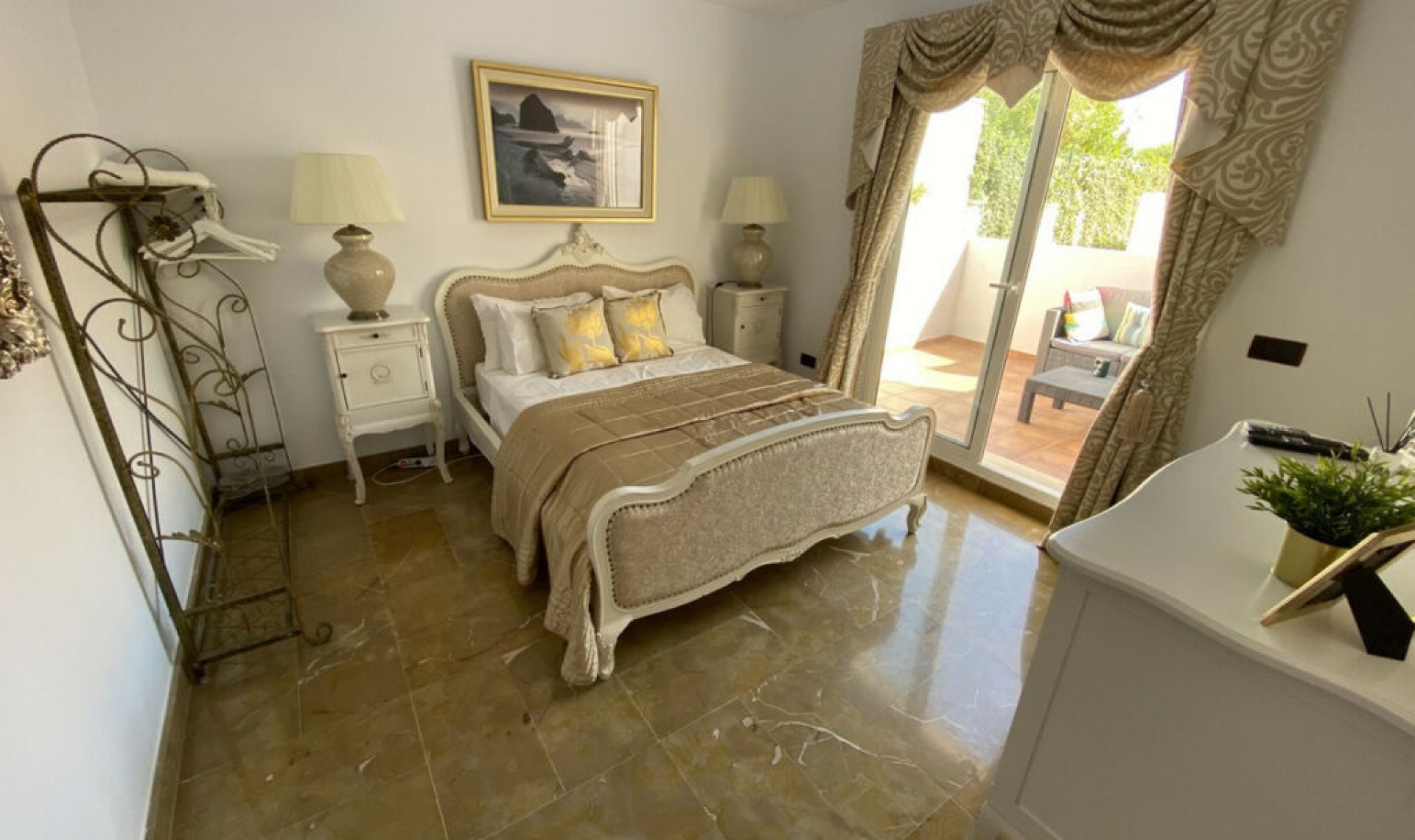 Resale - House -
Torremolinos