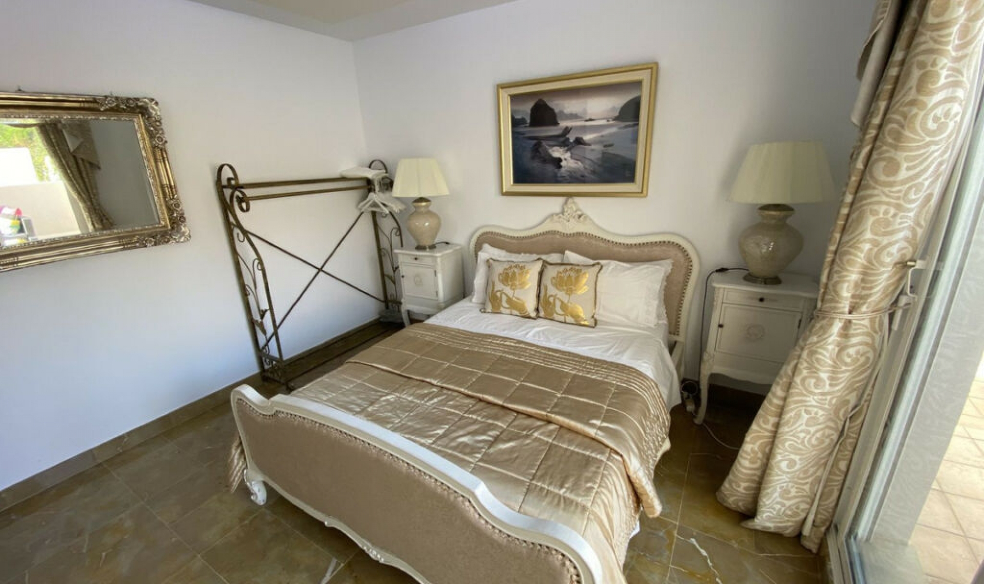 Resale - House -
Torremolinos