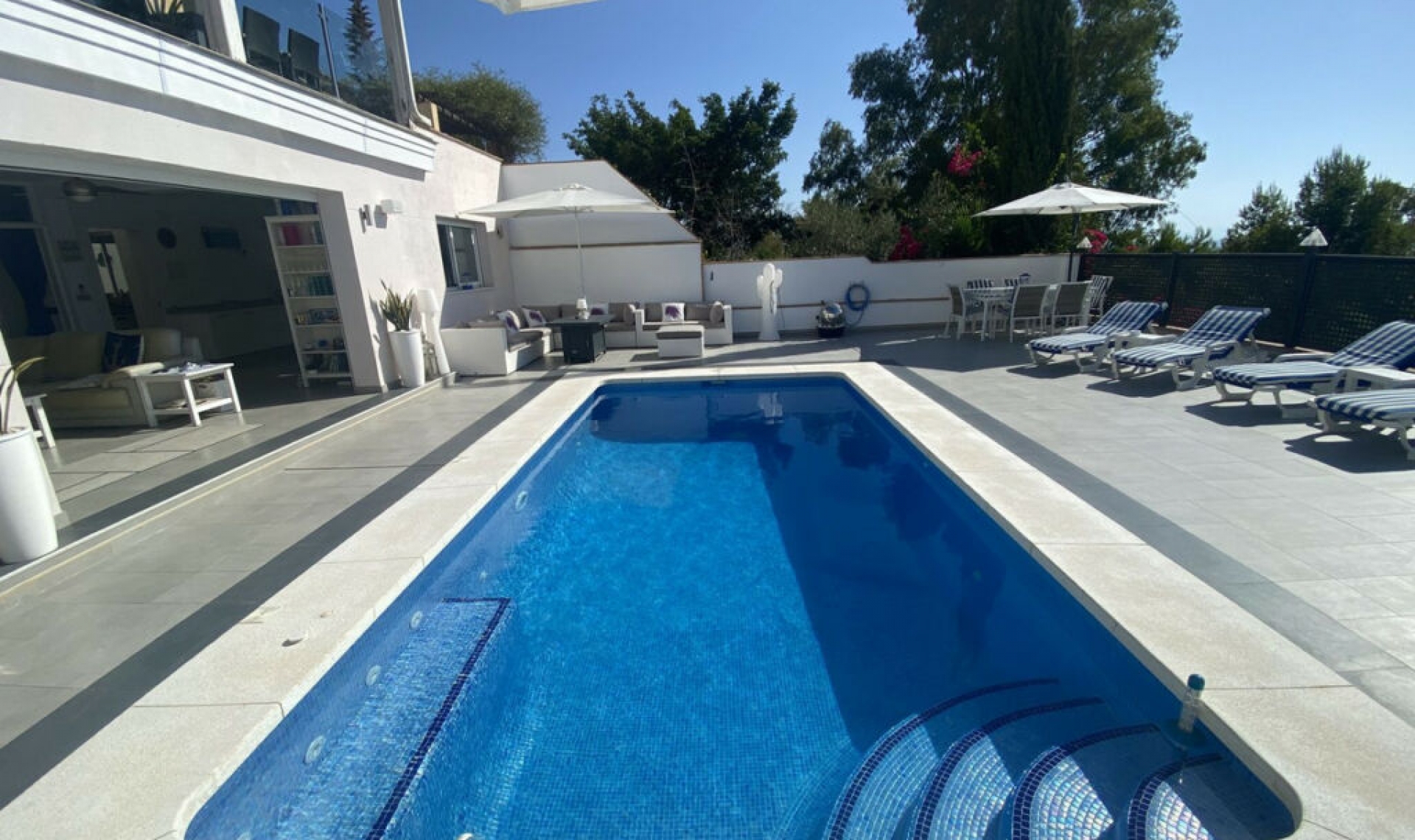 Resale - House -
Torremolinos