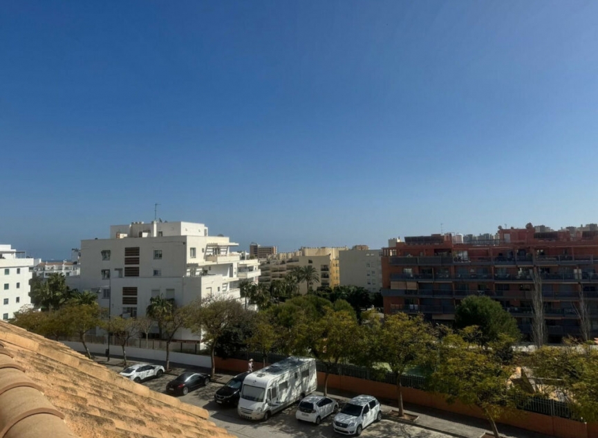 Resale - House -
Torremolinos