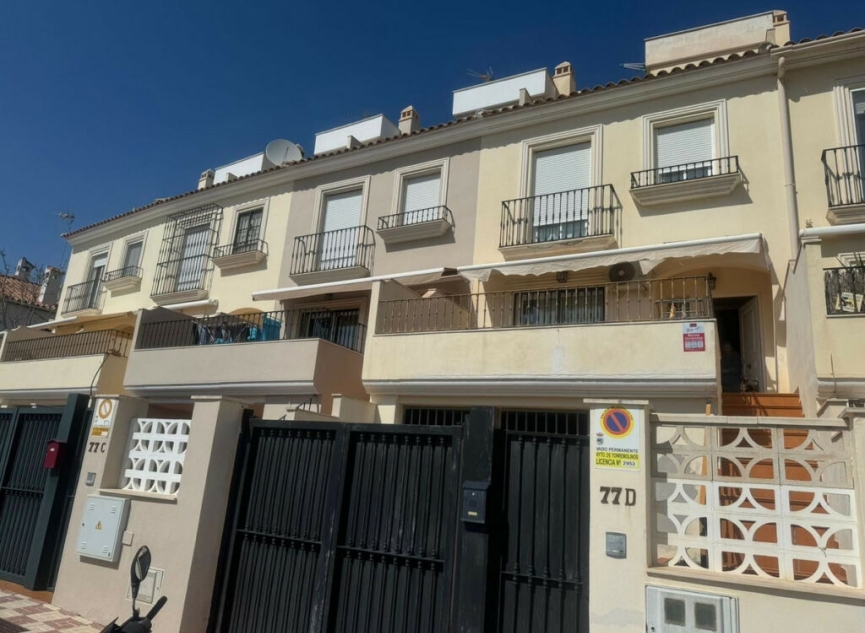 Resale - House -
Torremolinos
