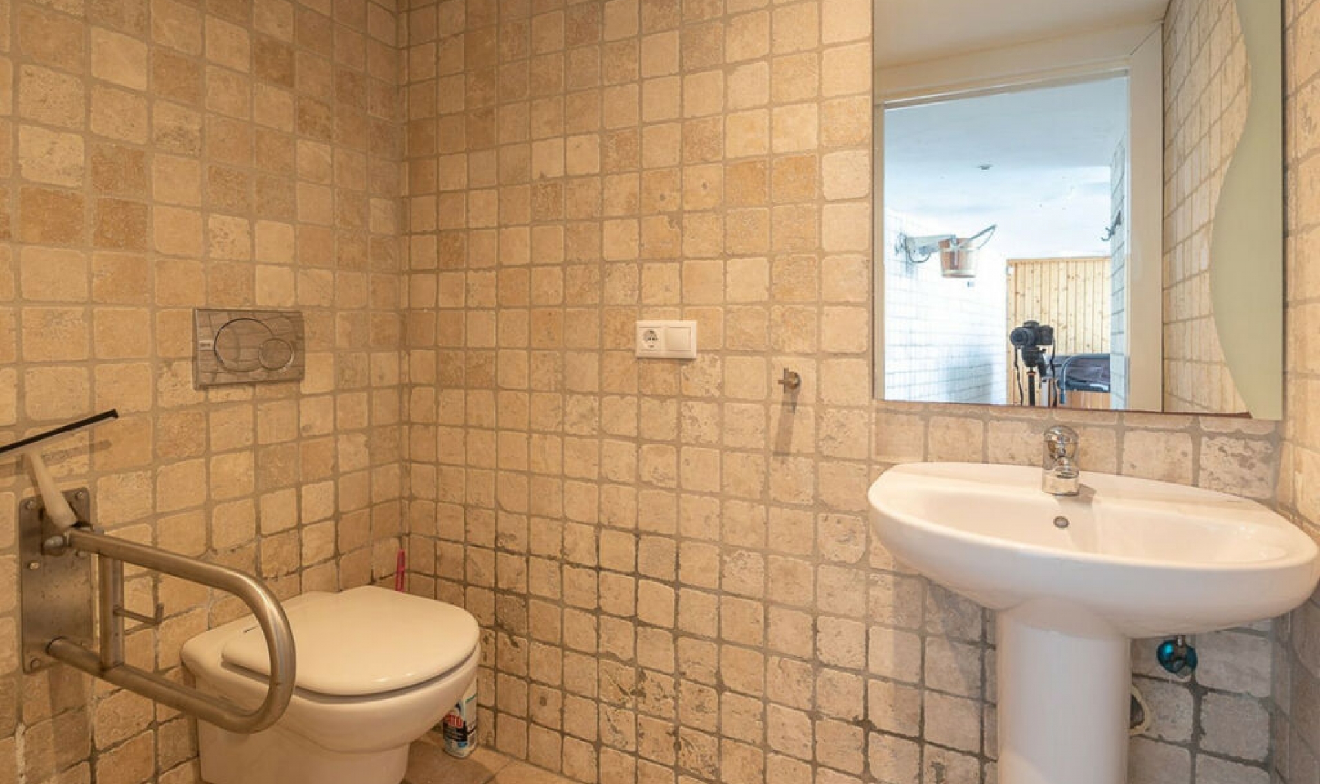 Resale - House -
Torrenueva