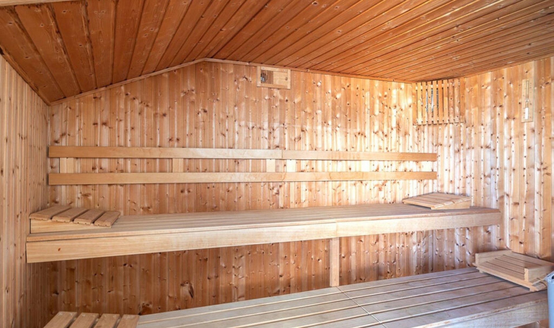 Resale - House -
Torrenueva