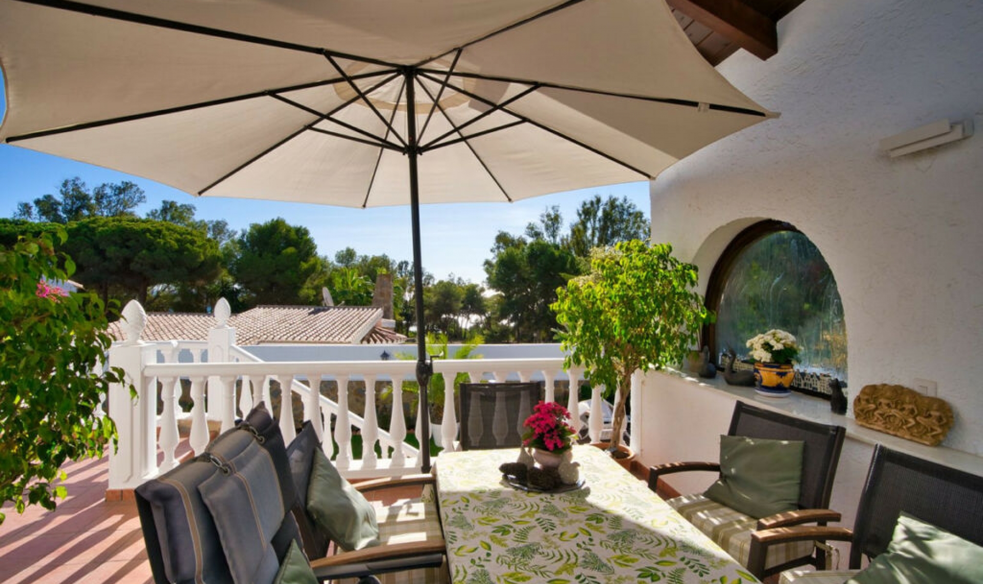 Resale - House -
Torrenueva