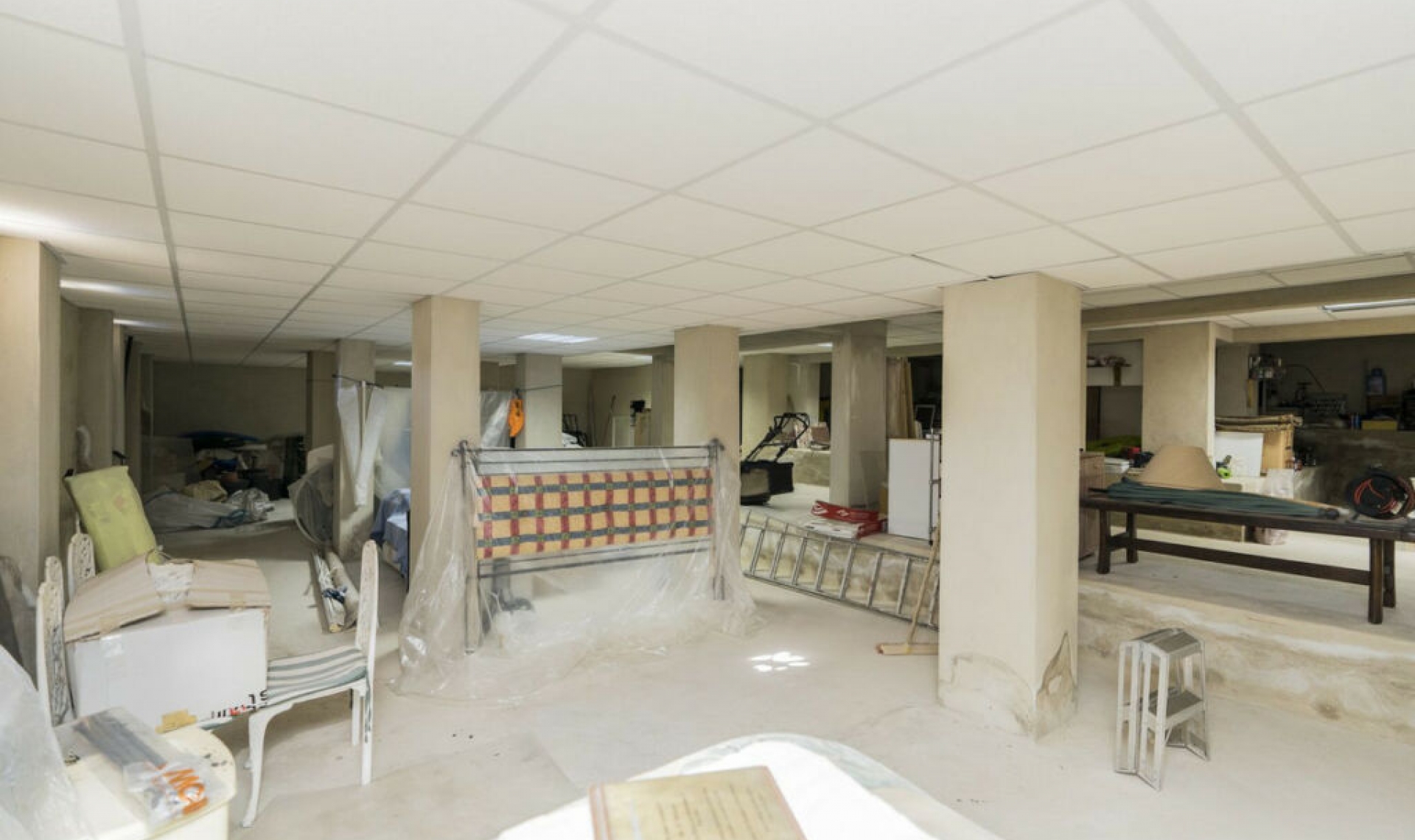 Resale - House -
Torrenueva