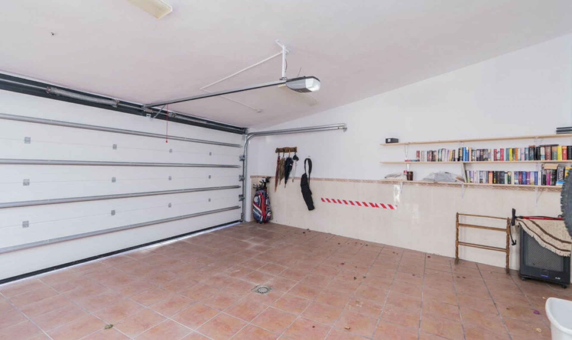 Resale - House -
Torrenueva