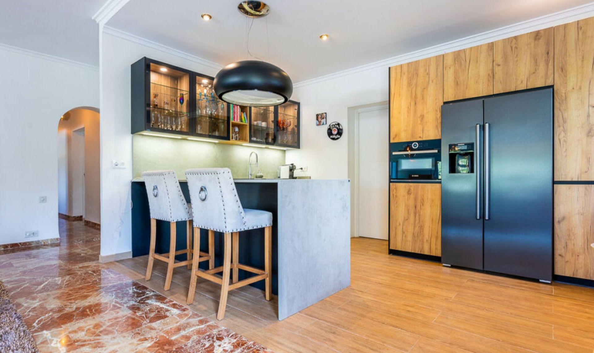 Resale - House -
Torrenueva