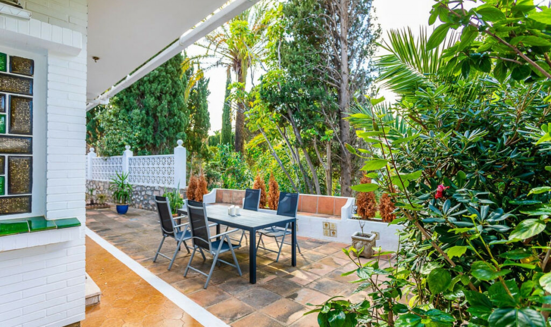 Resale - House -
Torrenueva