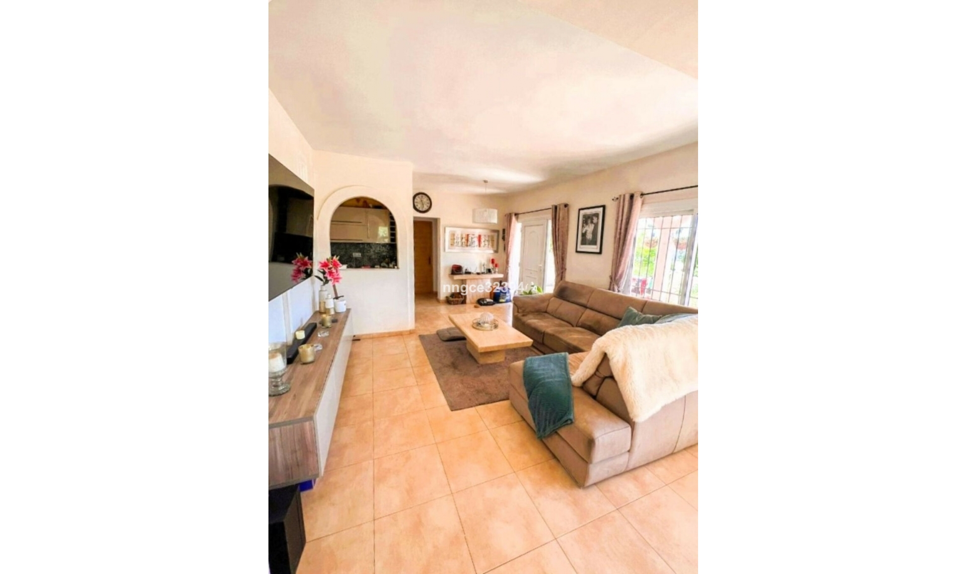 Resale - House -
Torrenueva