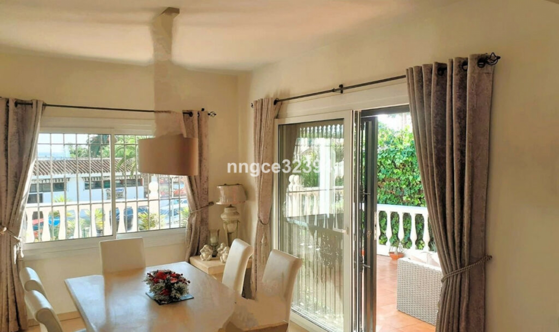 Resale - House -
Torrenueva