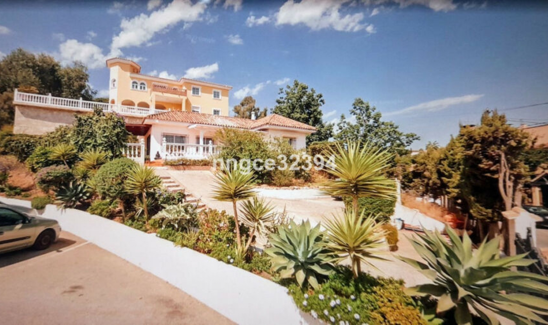 Resale - House -
Torrenueva