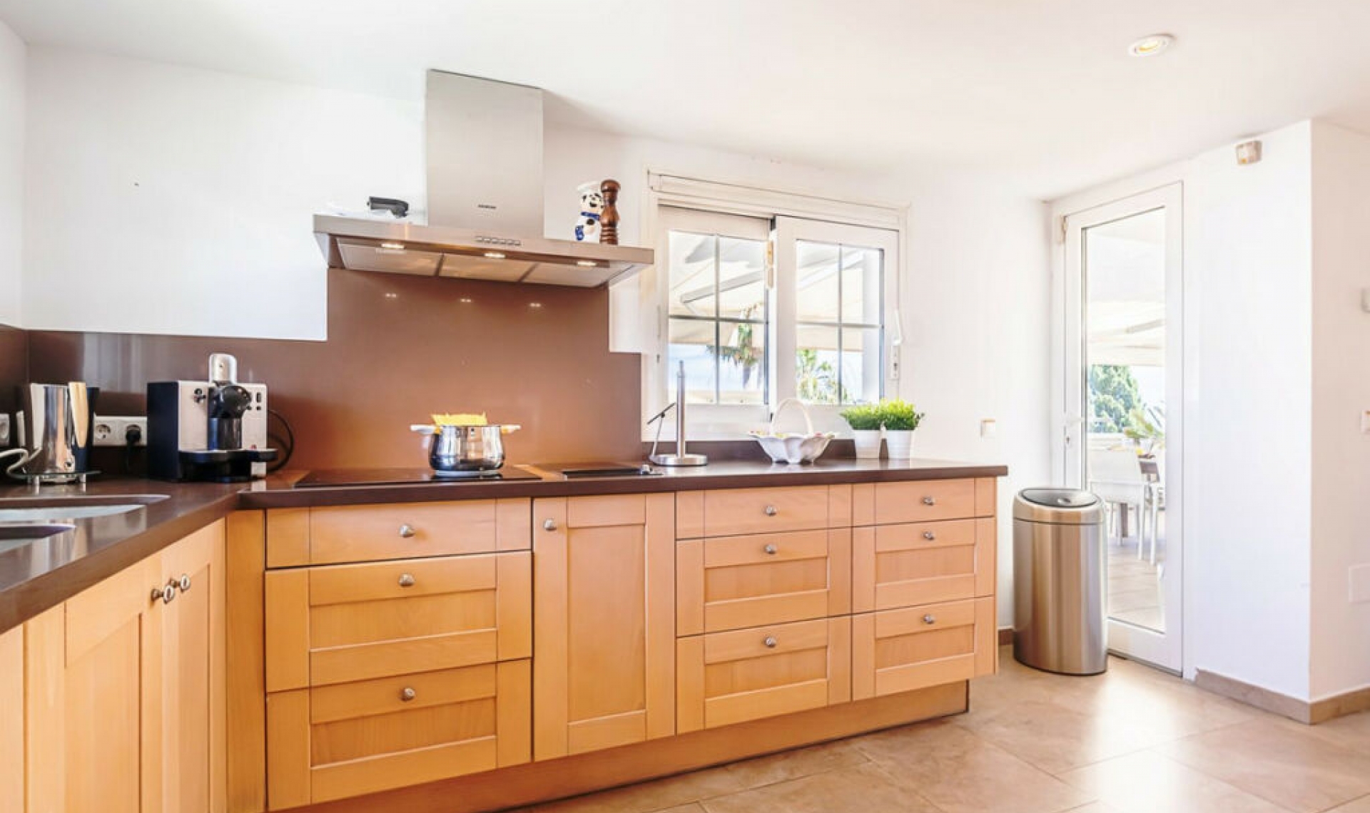 Resale - House -
Torrenueva