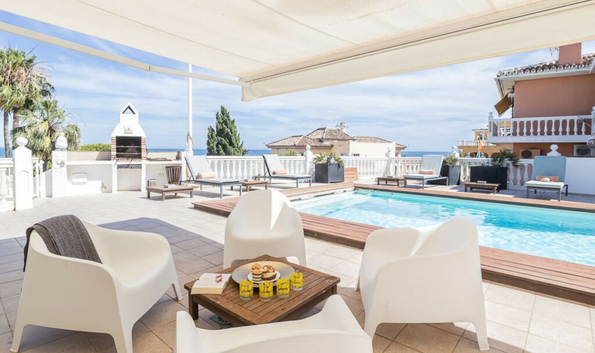 Resale - House -
Torrenueva