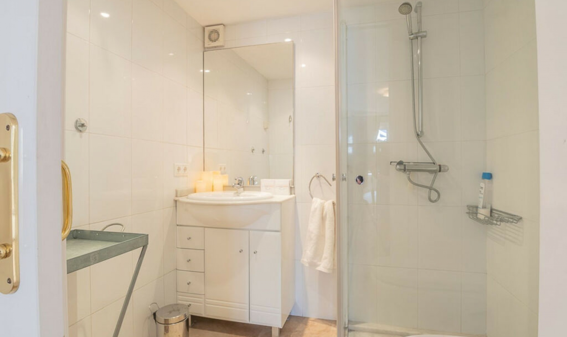 Resale - House -
Torrenueva