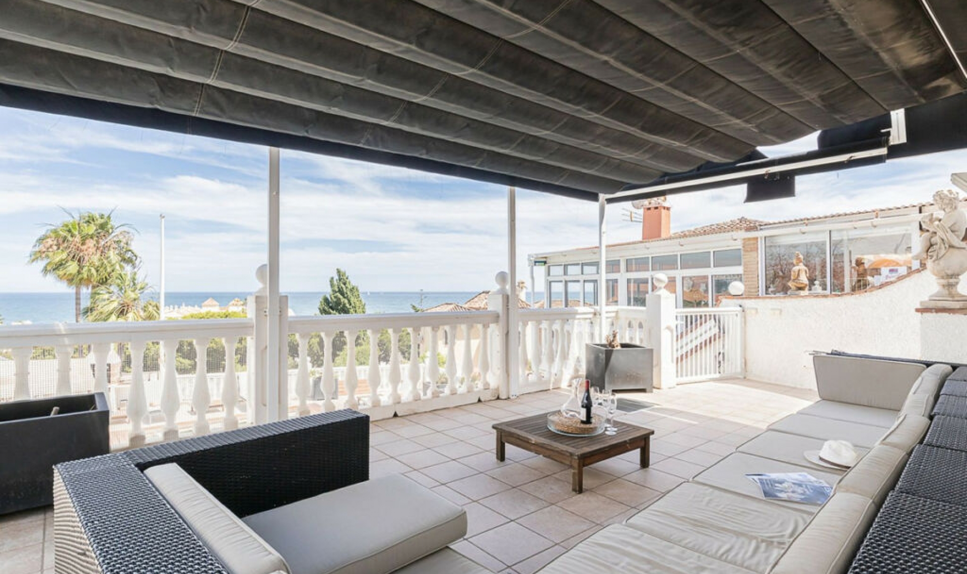 Resale - House -
Torrenueva