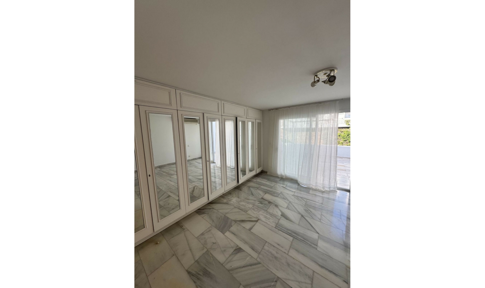 Resale - House -
Torrequebrada