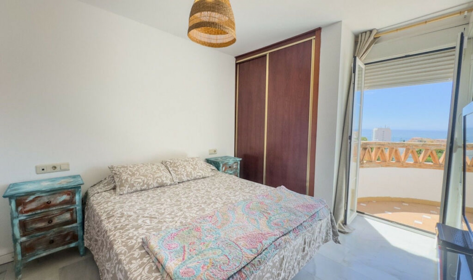 Resale - House -
Torrequebrada