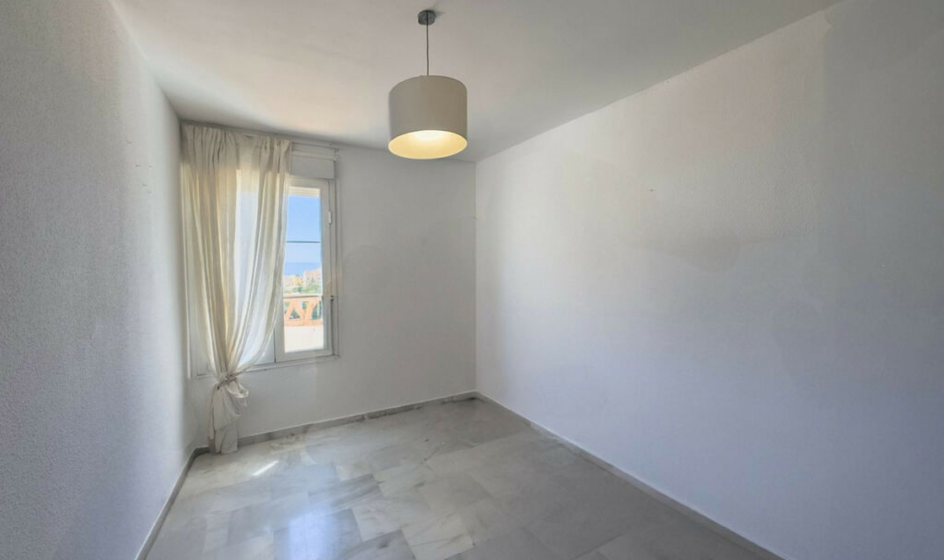 Resale - House -
Torrequebrada